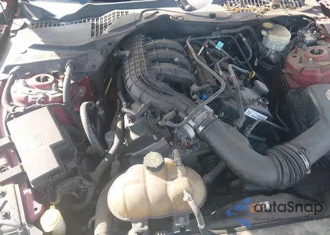 2015 Ford Mustang V6 из США, поврежденный, VIN 1FA6P8AM1F5398567